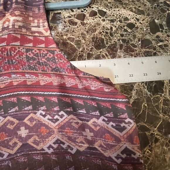 VERSATILE Azteca Split Tank Blouse! - Picture 5 of 8